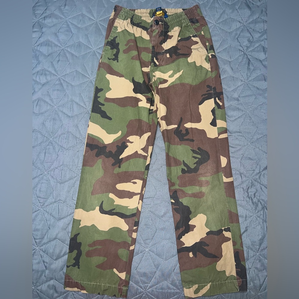 Polo Ralph Lauren (Army fatigues pants). Size 10. Colors. Green and brown.